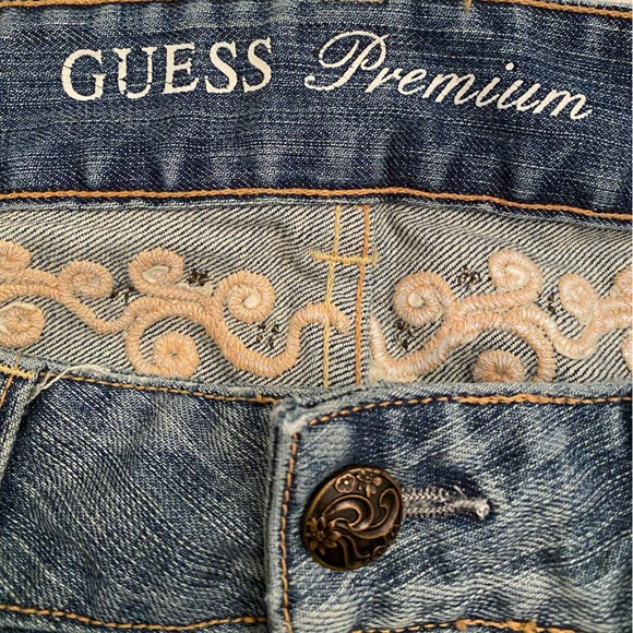EUC Guess Premium Size 31 Embroidered and Distressed Bootcut Jeans - Picture 8 of 15